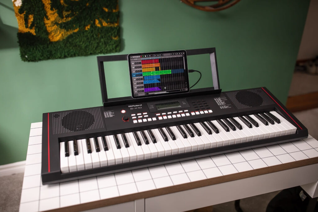 Roland E-X10: El Teclado Portátil Perfecto para Principiantes 3 Roland E X10 1