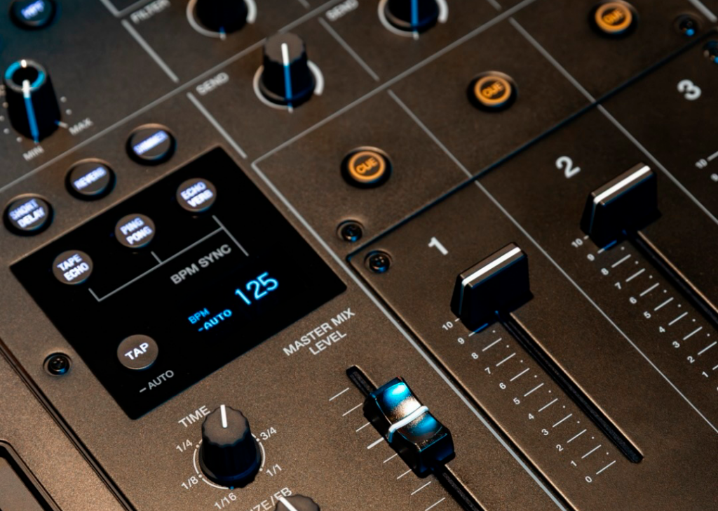 AlphaTheta DJM-V5: el mezclador que lleva la mezcla creativa a otro nivel 3 DJM-V5