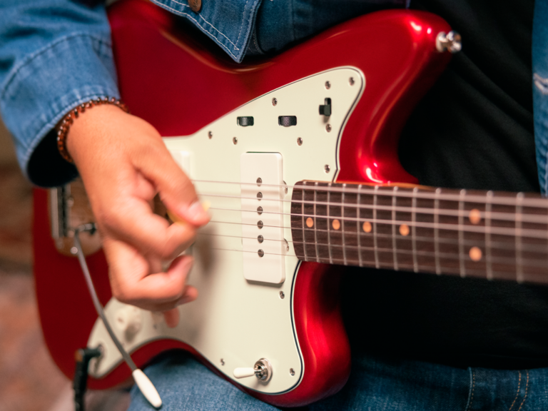 JAZZMASTER 768x576 1